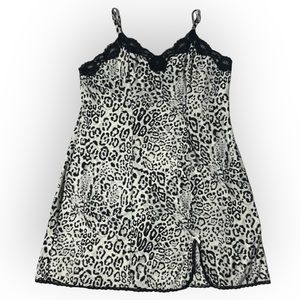 Y2K Vintage Lingerie Expressions by California Dynasty Leopard Print Chemise
